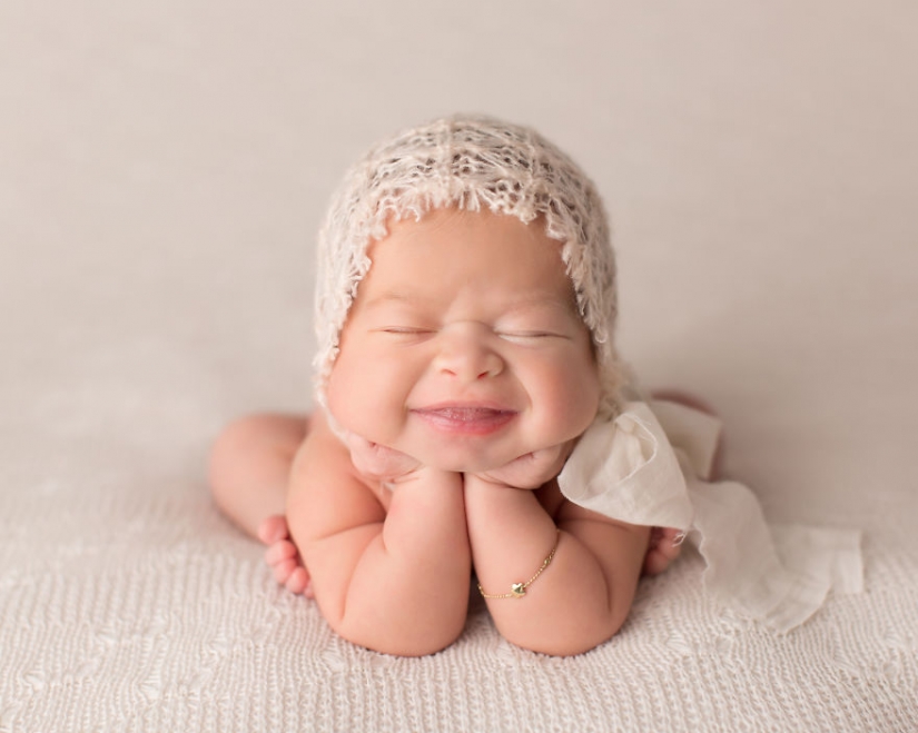 Priceless smiles on the beautiful photo sandy Ford