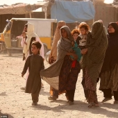 Propagando la muerte: los talibanes están dominando las ciudades afganas y obligando a las niñas a la esclavitud sexual