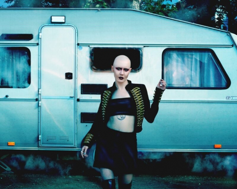 Proyecto fotográfico basado en emociones: "El Mundo de los Solteros"