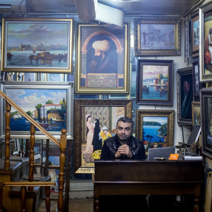 Que comercia en el bazar más antiguo y más grande del mundo