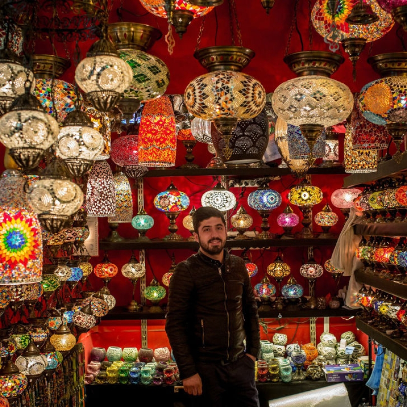 Que comercia en el bazar más antiguo y más grande del mundo