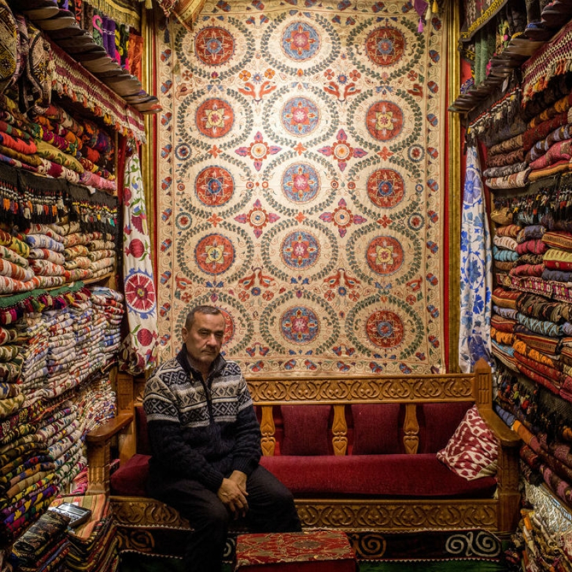Que comercia en el bazar más antiguo y más grande del mundo