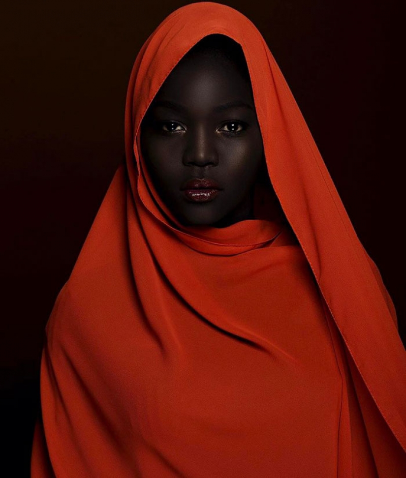 Queen of Darkness: Dark-skinned beauty model Nyakim Gatweh