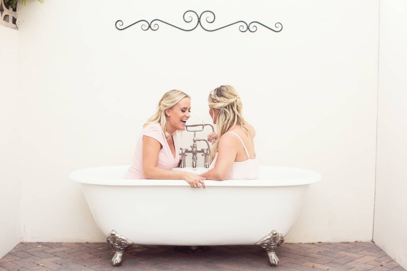 Quién es quién aquí? Los cónyuges lesbianas dijeron que se confunden con una madre y una hija