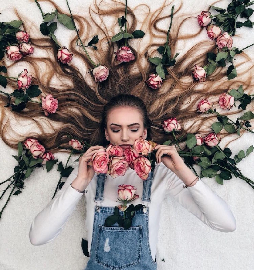 Rapunzel moderna de Holanda crea "imágenes" con la ayuda de su cabello