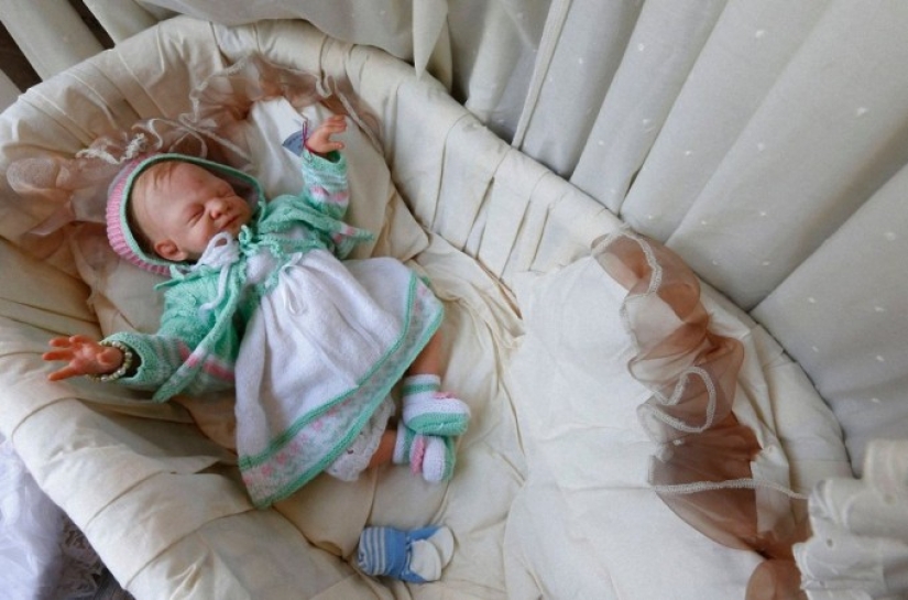 Reborn babies - like living children