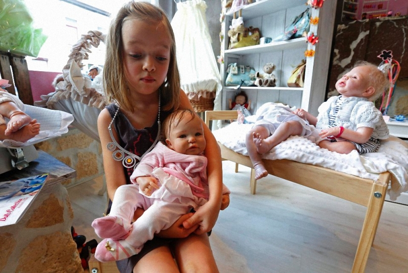 Reborn babies - like living children