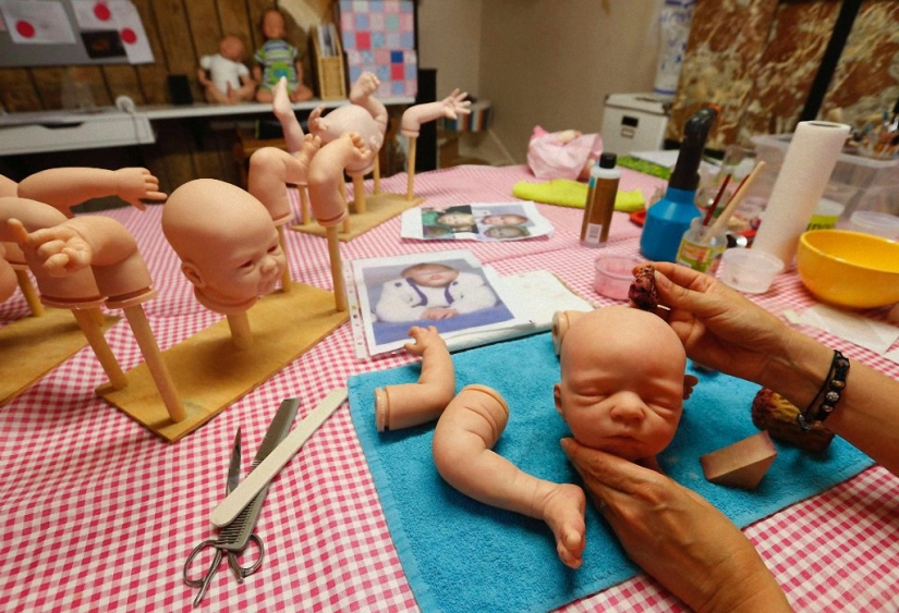 Reborn babies - like living children