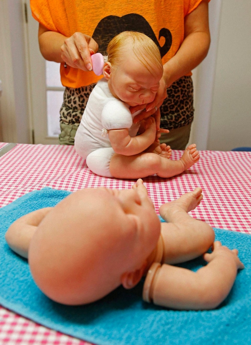 Reborn babies - like living children