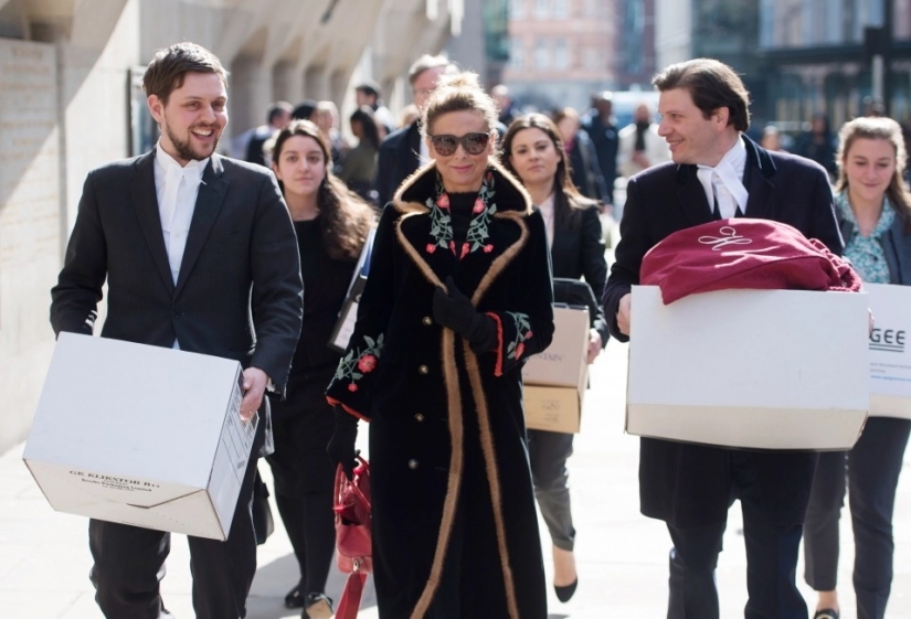 Record-breaking lawsuit: ex-wife of billionaire Akhmedov wins court case against son