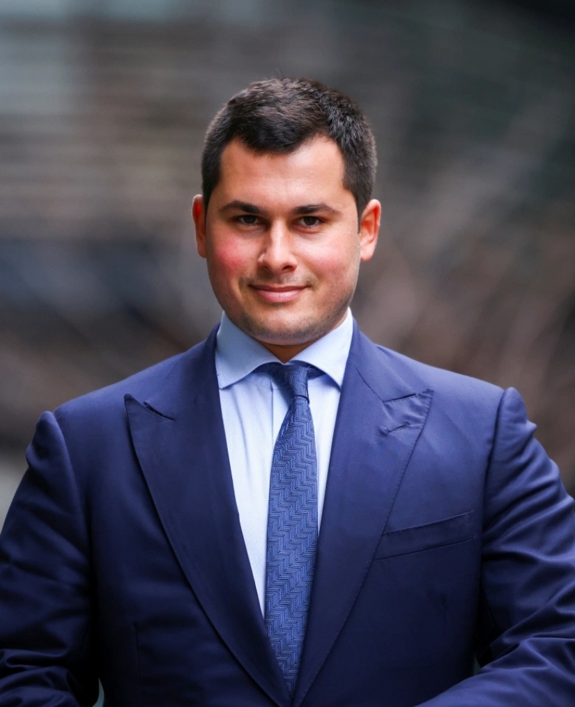 Record-breaking lawsuit: ex-wife of billionaire Akhmedov wins court case against son