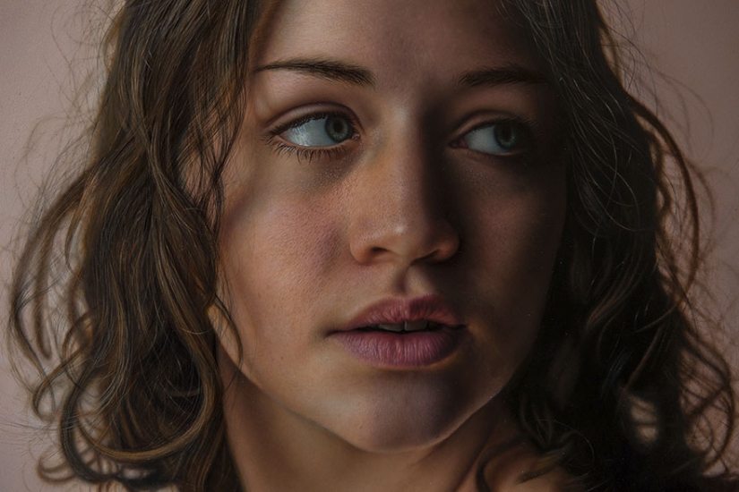 Retratos ultrarrealistas con una pizca de lo de otro mundo por el artista Marco Grassi Retratos ultrarrealistas con una pizca de lo de otro mundo por el artista Marco Grassi