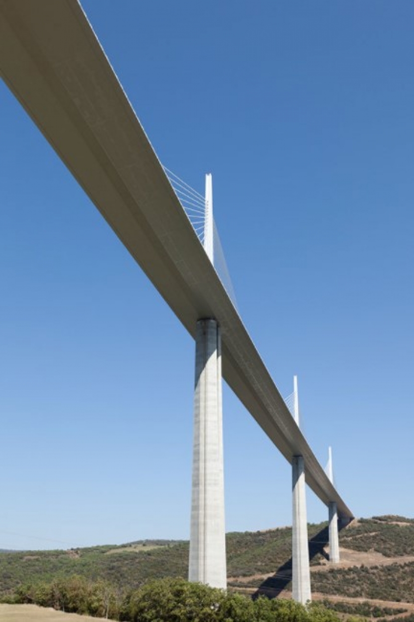 Ronda, sin terminar y sin fin - 10 puentes más inusuales en el mundo