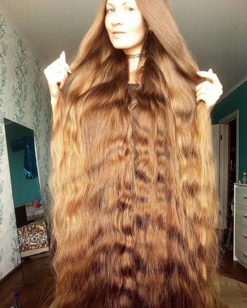 Ruso Rapunzel: el habitante de Barnaul impresionante de lujo cabello