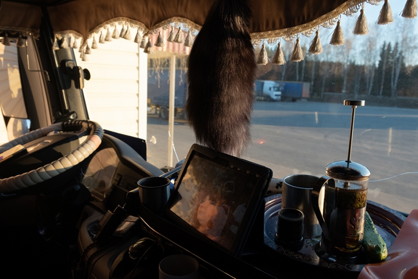 Russian dalnoboishiki about money, habits, traffic conflicts and freedom Russian dalnoboishiki about money, habits, traffic conflicts and freedom