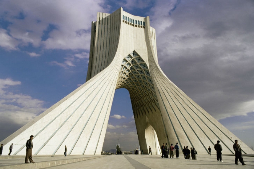 Se parece a Irán de la política, el acoso y las sanciones