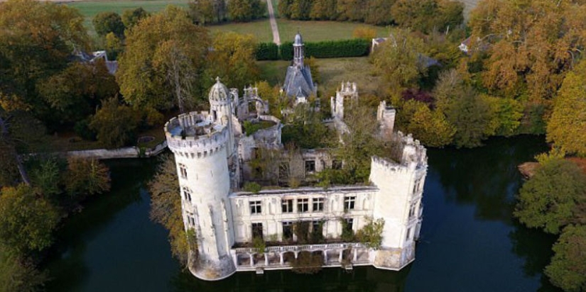 Seis mil usuarios de la plataforma de crowdfunding contribuyeron y compraron un castillo medieval Seis mil usuarios de la plataforma de crowdfunding contribuyeron y compraron un castillo medieval