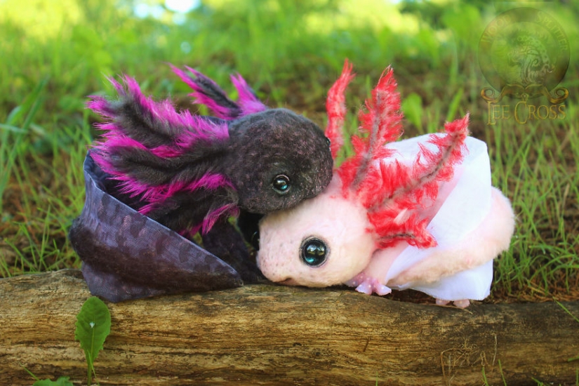 Self-taught creates realistic dolls