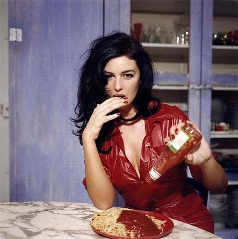 Sex symbol of the world: unique pictures of Monica Bellucci