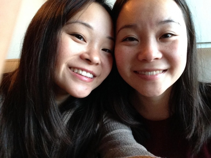 Sister from YouTube: a girl found out that she has a twin because of a video on the network Sister from YouTube: a girl found out that she has a twin because of a video on the network