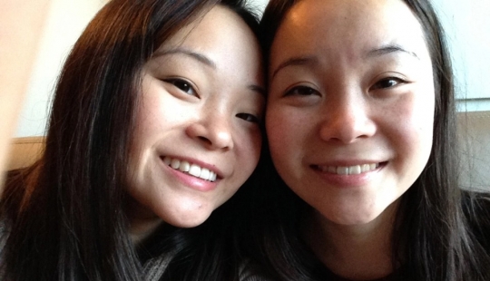 Sister from YouTube: a girl found out that she has a twin because of a video on the network