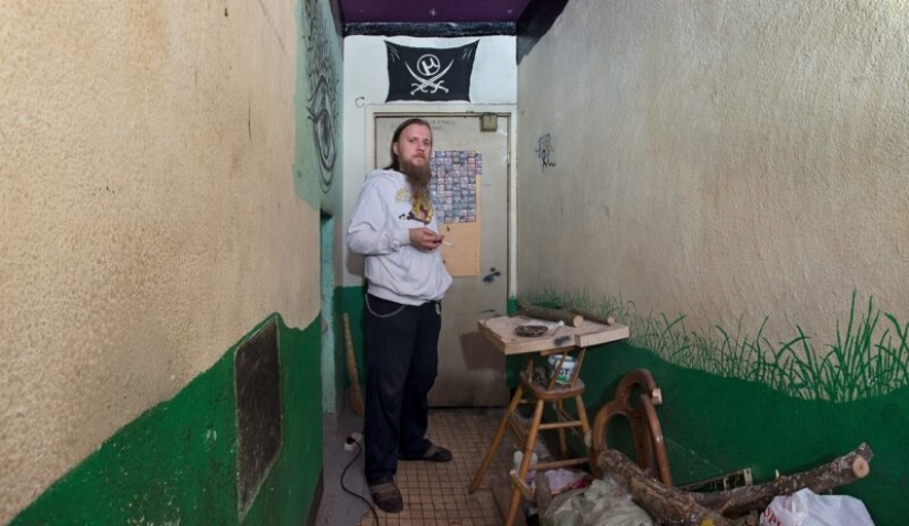 Sobre la vida de los reclusos modernos de Hickey: proyecto fotográfico "Viaje al borde de la habitación" de Natalia Ershova Sobre la vida de los reclusos modernos de Hickey: proyecto fotográfico "Viaje al borde de la habitación" de Natalia Ershova