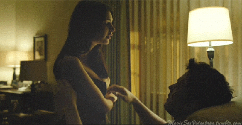 Socks on cock, lining on the vagina: how are the intimate scenes in the film