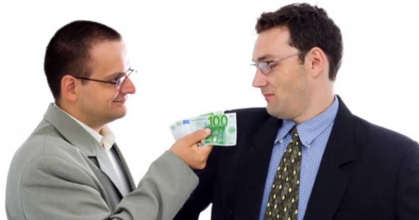 Spain has launched a rehabilitation program for officials who can't help but steal Spain has launched a rehabilitation program for officials who can't help but steal