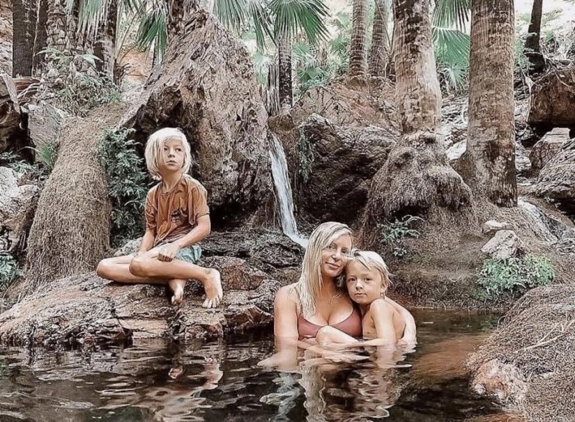 Spouses from Australia do not take their children to school, believing that natural education is much more useful