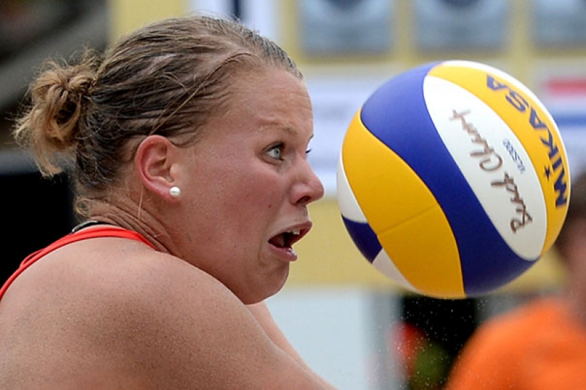 Stop the moment, you're awful