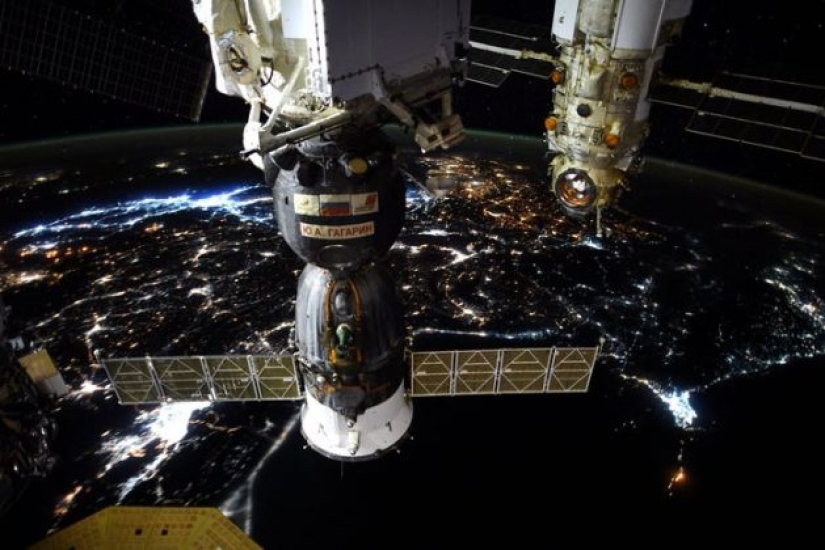 Stunning photos of French astronaut from SpaceX capture bright auroras and raging wildfires
