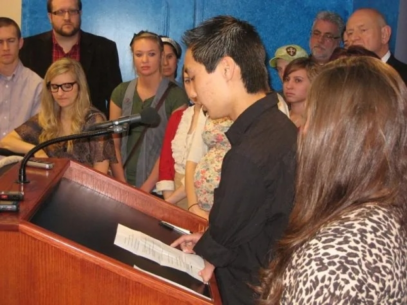 Survivors: 10 real stories of children born after an abortion attempt Survivors: 10 real stories of children born after an abortion attempt