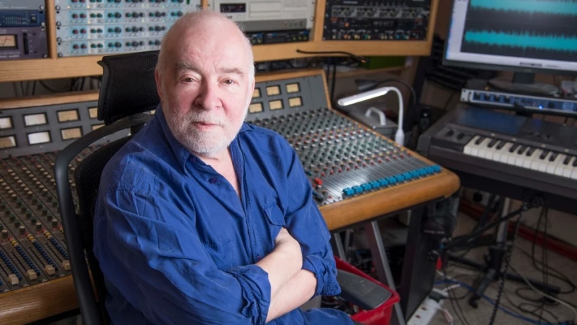 "Tengo 20 años, estoy comprometido con un hombre de 77 años-nunca nos hemos conocido, pero estamos listos para pasar el resto de nuestras vidas juntos"