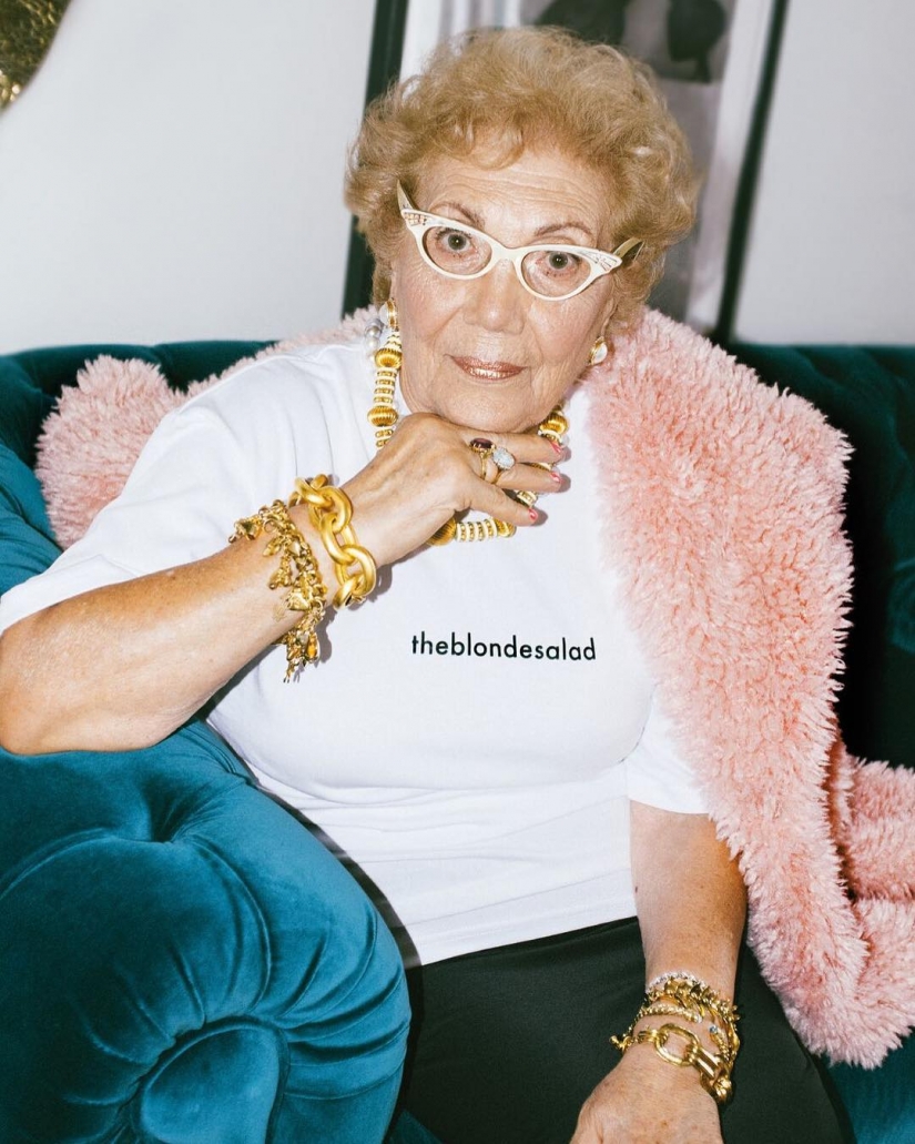 "That's grandma!": an elderly Italian beauty, which the world admires "That's grandma!": an elderly Italian beauty, which the world admires