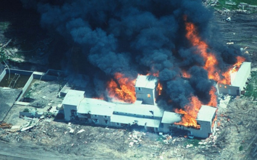 The 10 most horrific mass suicides in human history