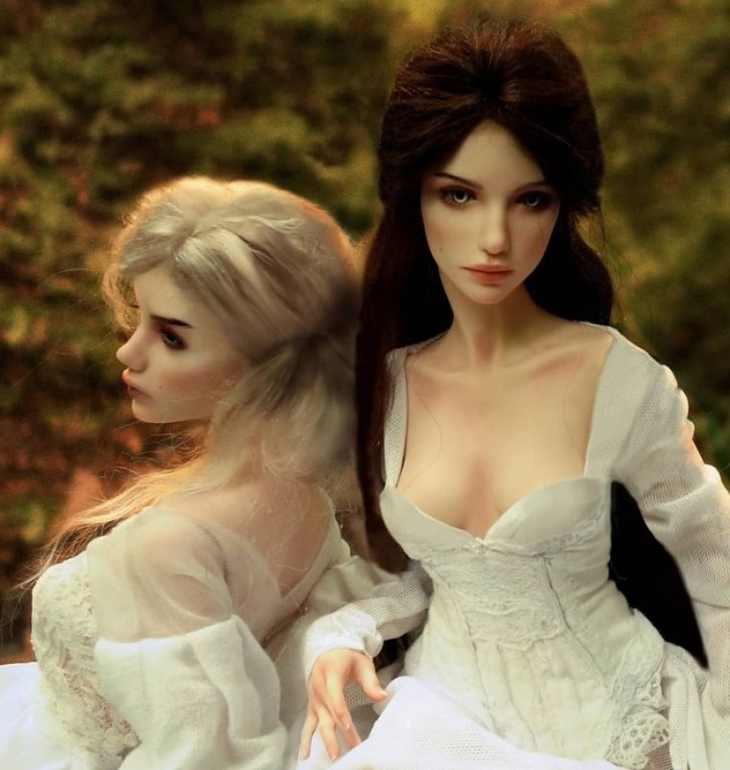 The artist creates dolls that look so real that we really wait for them to say: "Hello!"