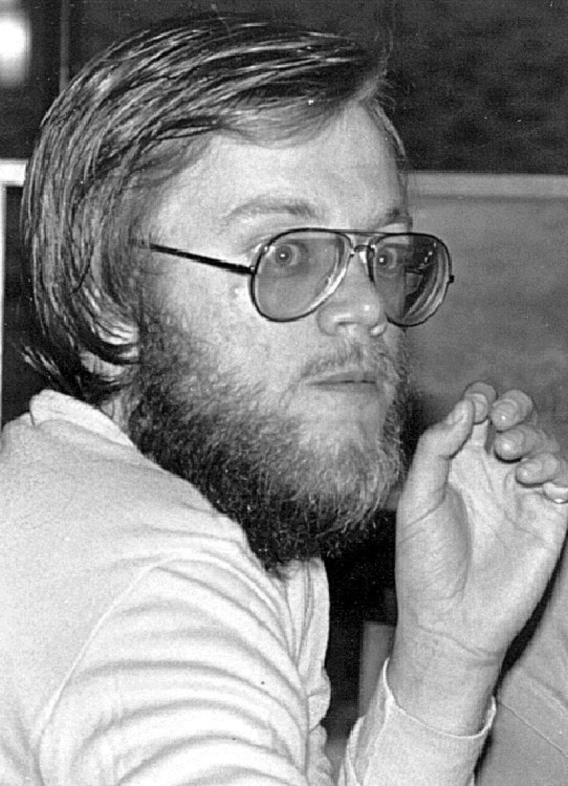 The Austrian almost died from tea with bergamot and it's not about allergies at all, but about doses