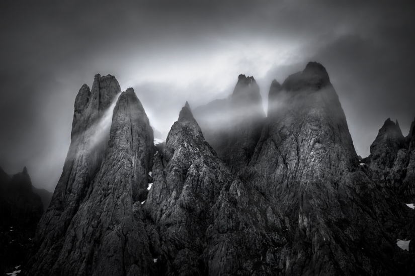 The best photos from the monochrome photography contest MonoVisions Photography Awards 2021