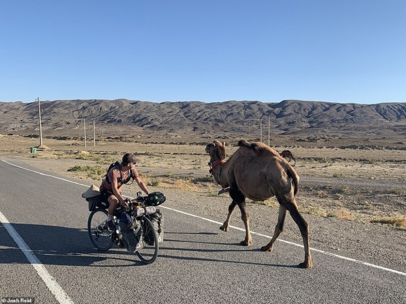 The British bought bike in China, and traveled 15 thousand miles to England The British bought bike in China, and traveled 15 thousand miles to England