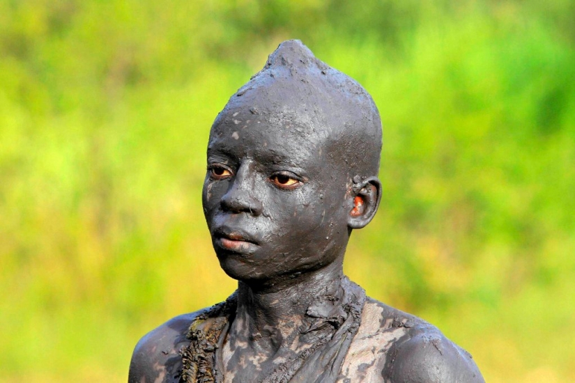 The circumcision ritual: how men become in Kenya