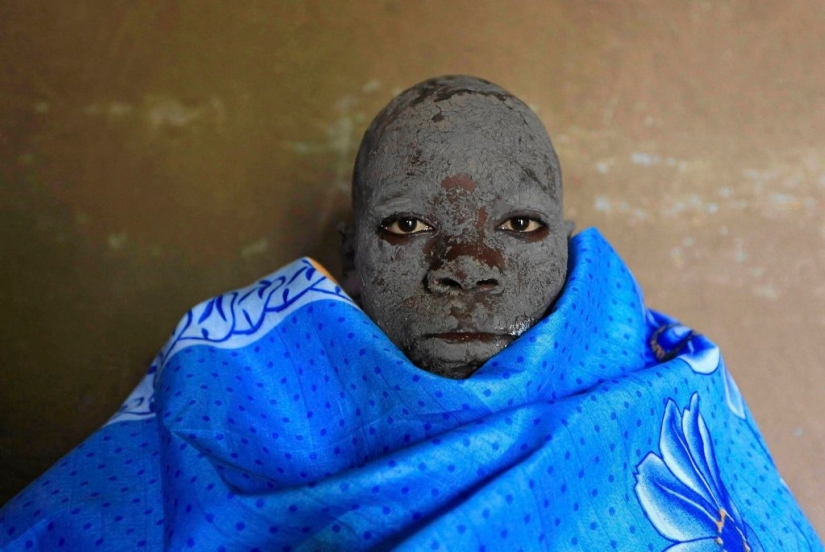 The circumcision ritual: how men become in Kenya