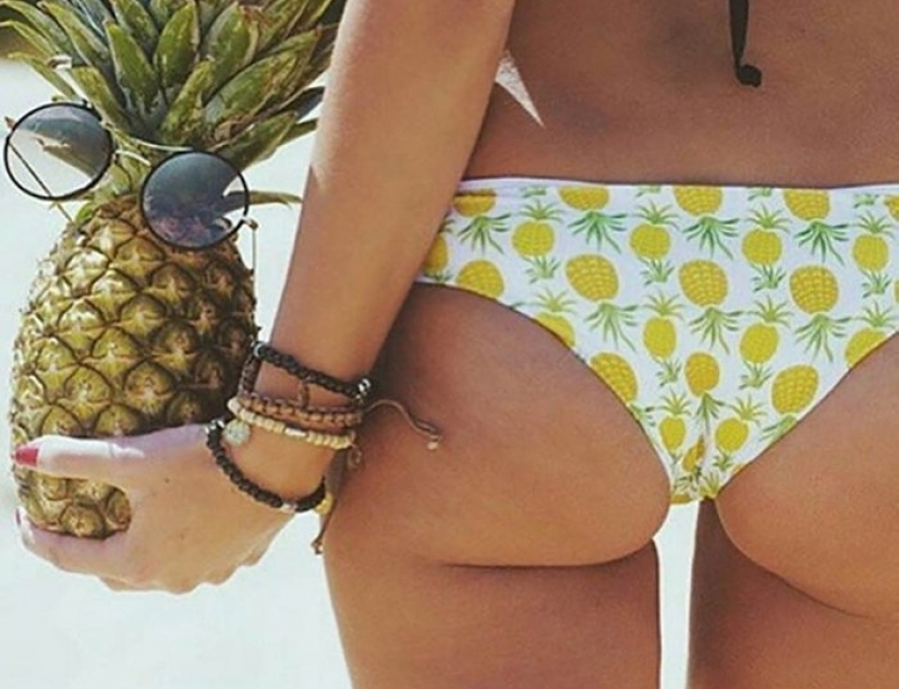 The couple bought cute clothes for the beach, but it became a bait for swingers