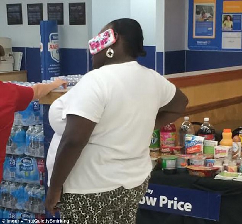 The eccentric outfits of ordinary shoppers in American supermarkets