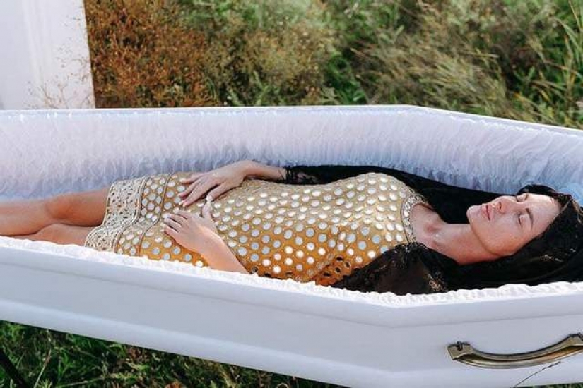 The funeral agency presented a collection of clothes for the dead