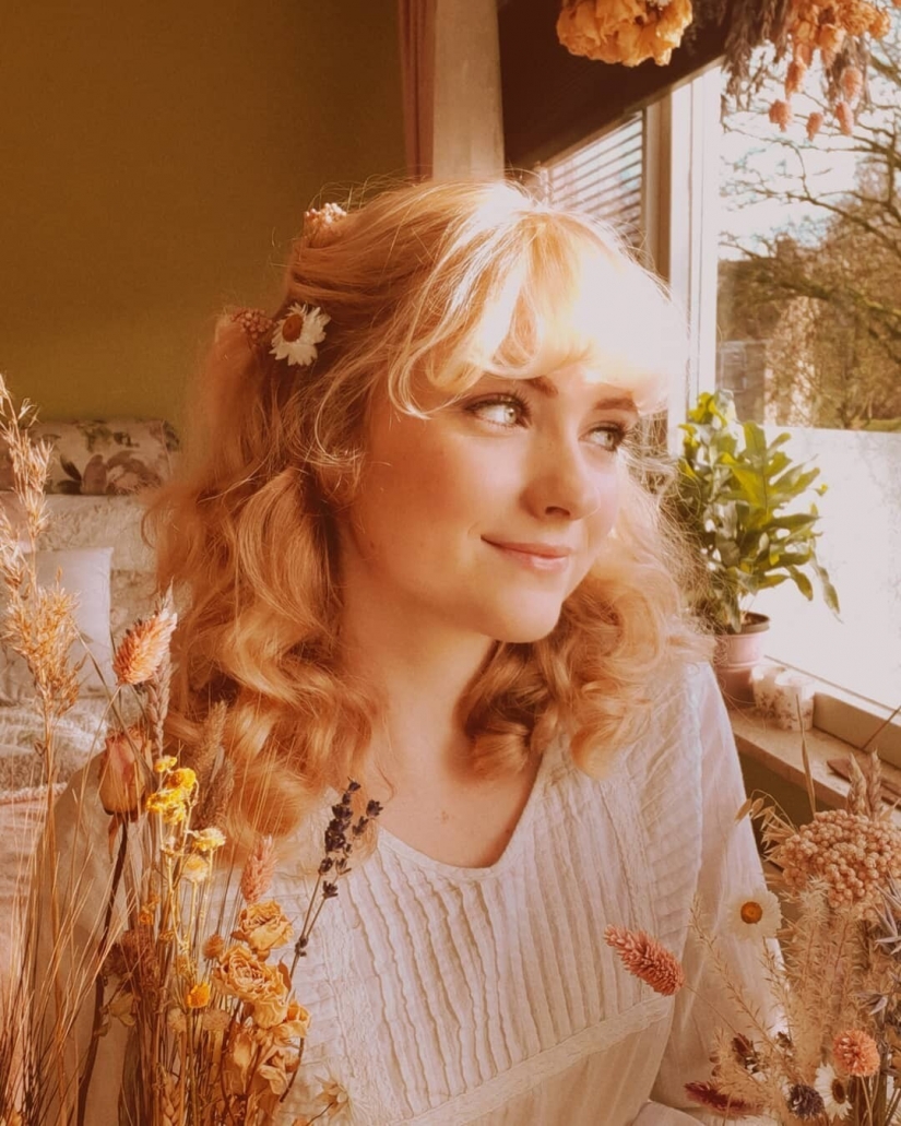 The girl fell in love with the era of the 70s and completely changed her style