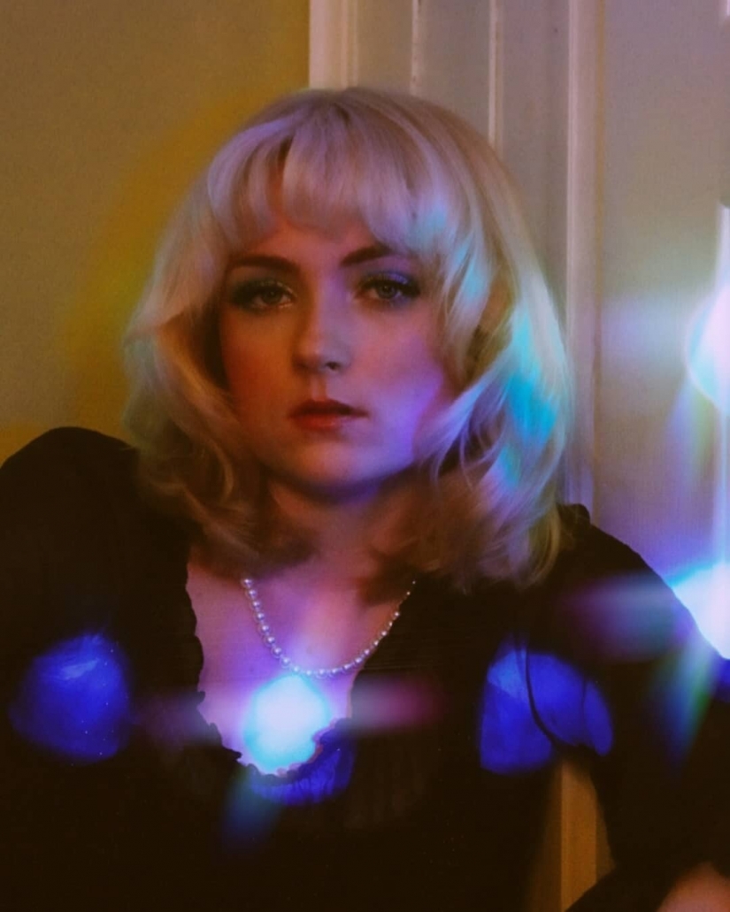 The girl fell in love with the era of the 70s and completely changed her style