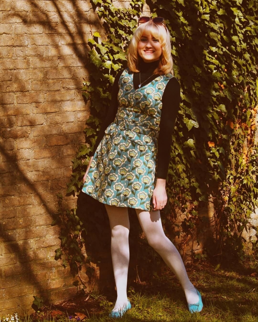 The girl fell in love with the era of the 70s and completely changed her style