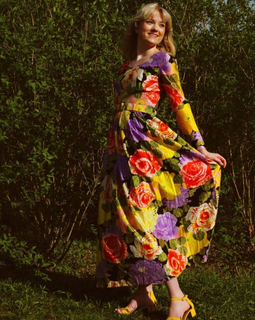 The girl fell in love with the era of the 70s and completely changed her style