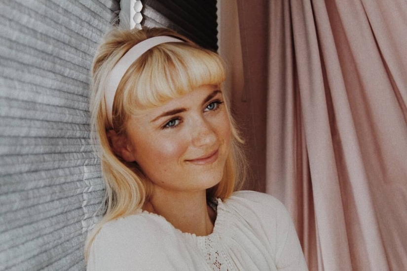 The girl fell in love with the era of the 70s and completely changed her style