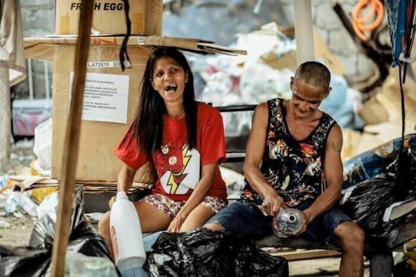 The good people of arranged marriage for the couple of homeless people, who for 24 years together The good people of arranged marriage for the couple of homeless people, who for 24 years together